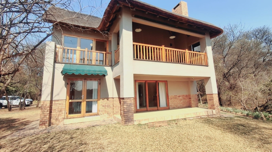4 Bedroom Property for Sale in Boschenvaal River Front Lodges Free State